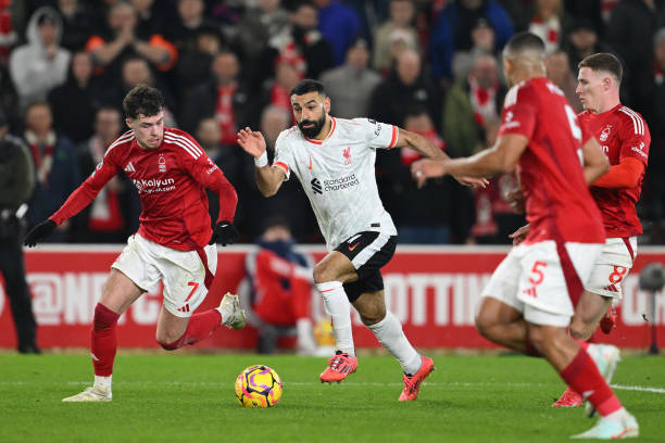 送进球门 送进球门