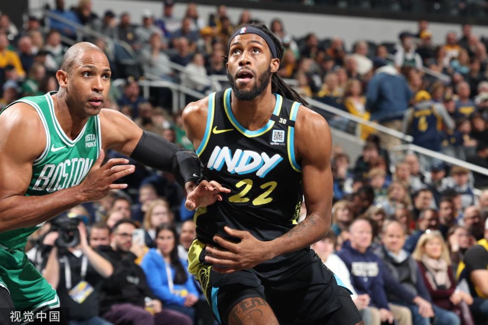 在更衣室內 在更衣室內